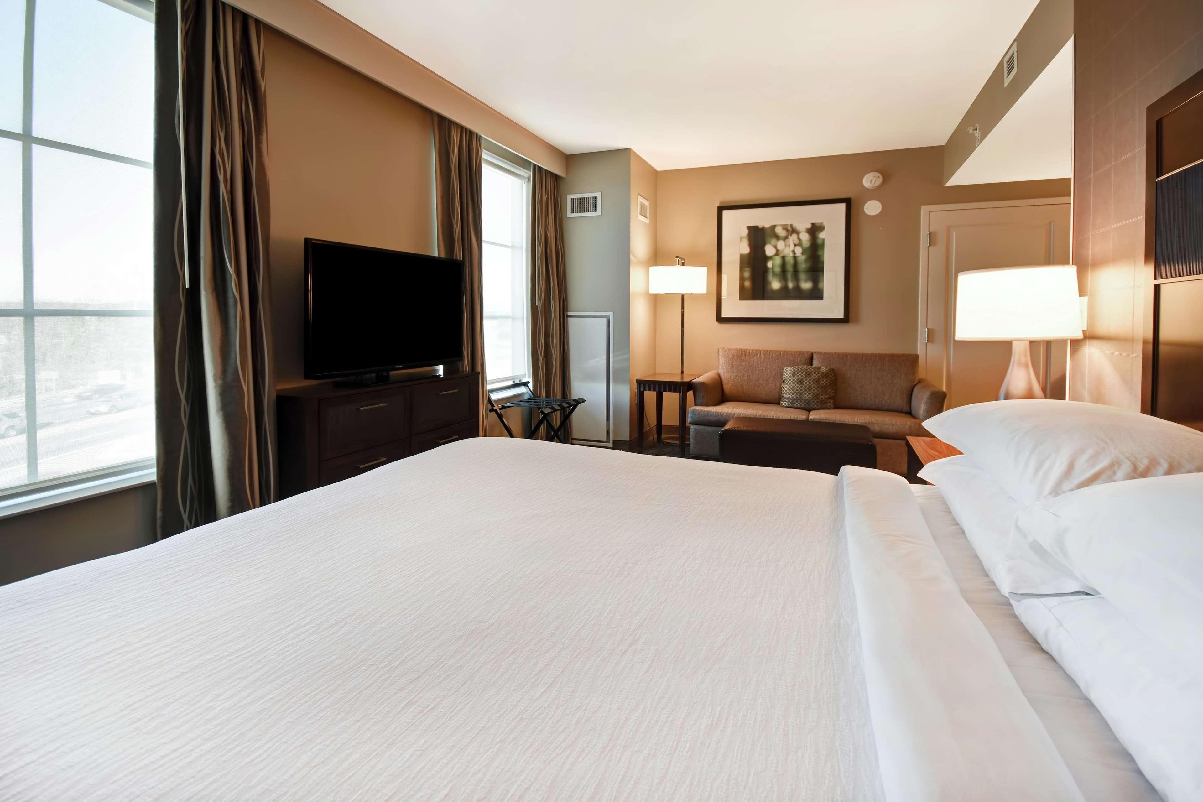 Embassy Suites Springfield Eksteriør billede