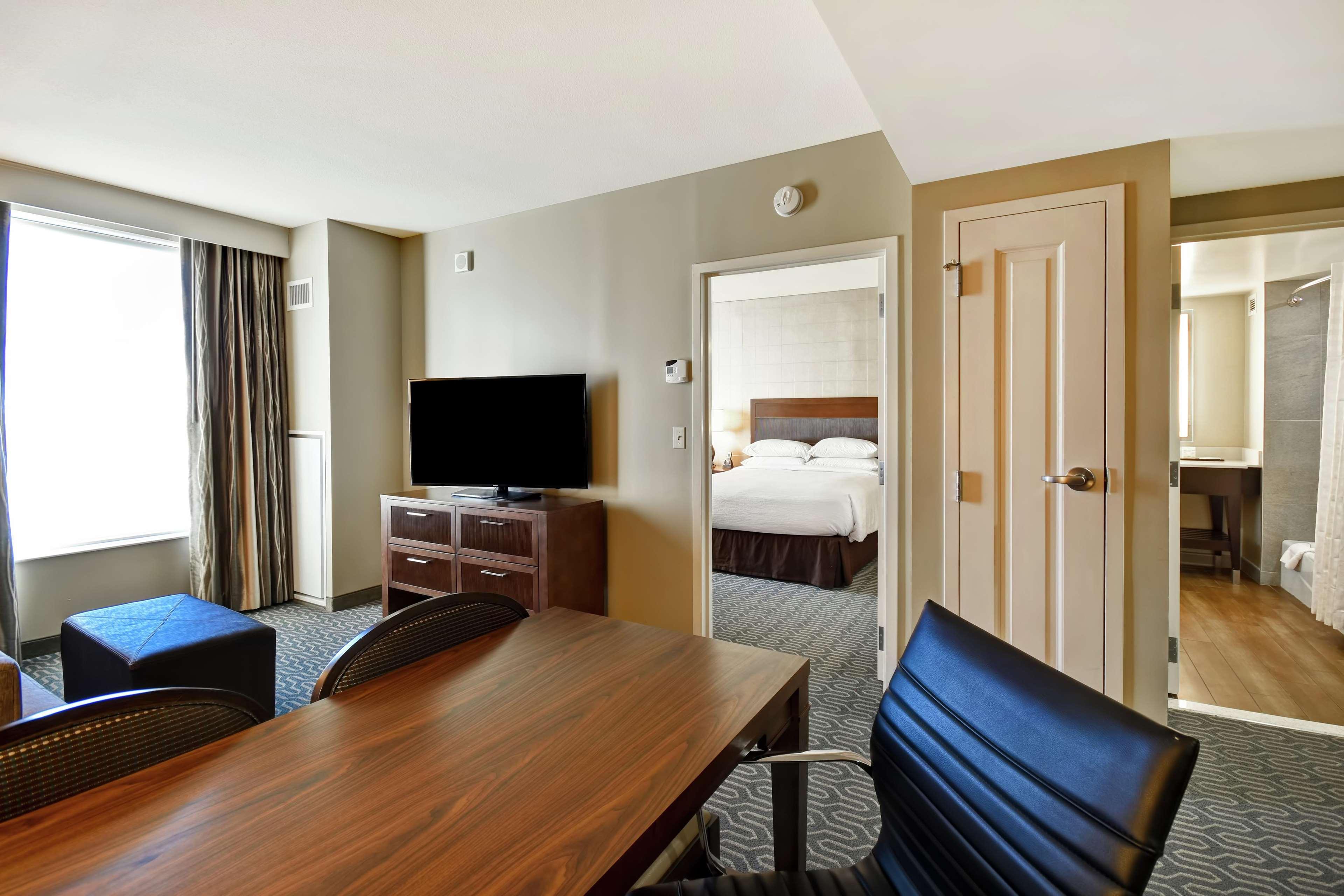 Embassy Suites Springfield Eksteriør billede