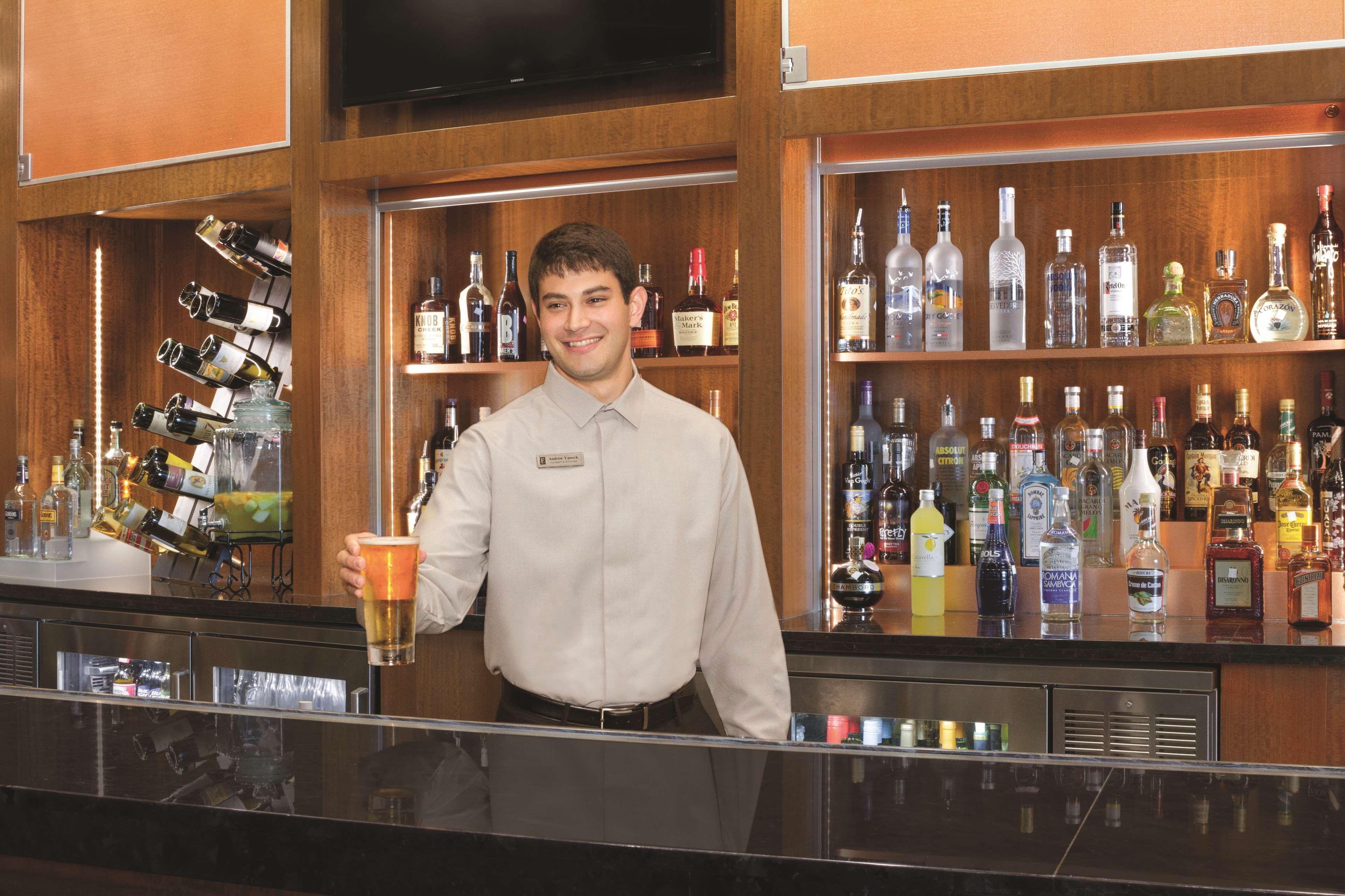 Embassy Suites Springfield Eksteriør billede